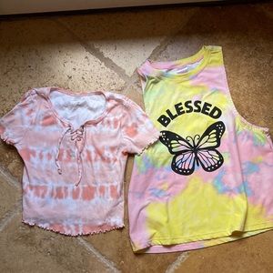 💵3 for $20✅Tie-dye hippie girl bundle of 2 shirts small & xs butterfly